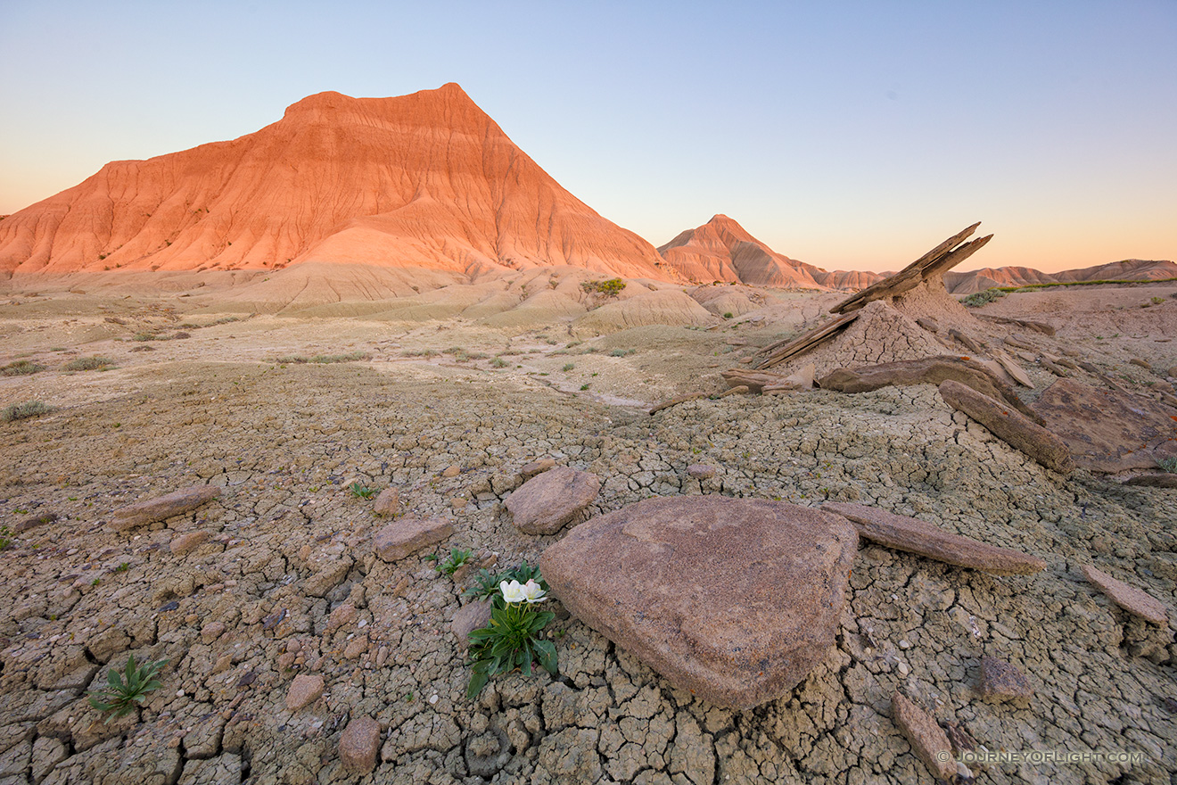 A Nebraska landscape photograph of Toadstool Geologic Park at sunrise. - Nebraska Picture