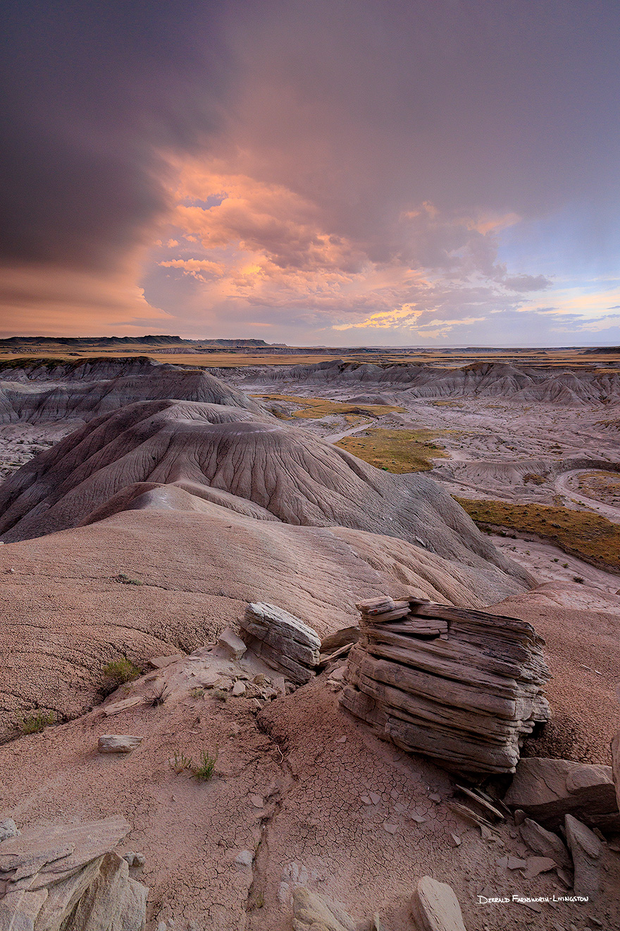 Landscape photograph of Toadstool Geologic Park in western Nebraska during an warm sunrise. - Nebraska Picture