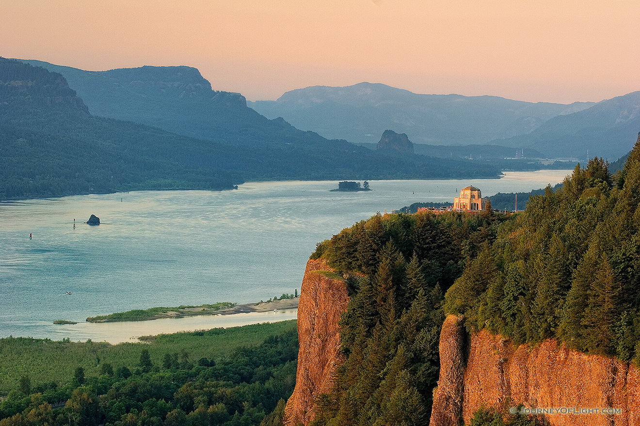 A view of the Vista House overlooking the Columbia River Gorge in Oregon. - Pacific Northwest Picture